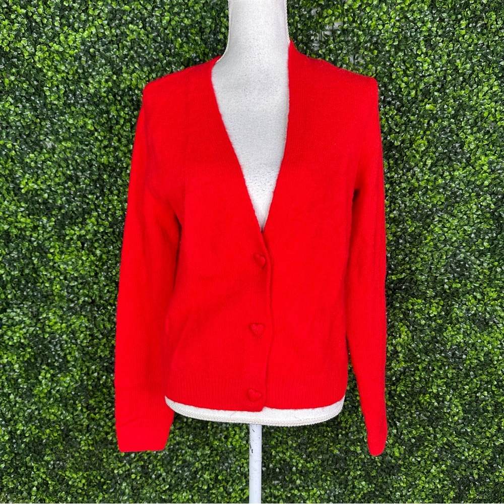 NWOT cupcakes & cashmere Vibrant‎ Red heart shaped button Cardigan